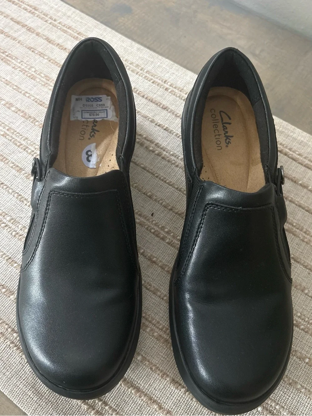 Clarks Collection Women's Angie Holly Black preowned Sz. 8 1/2